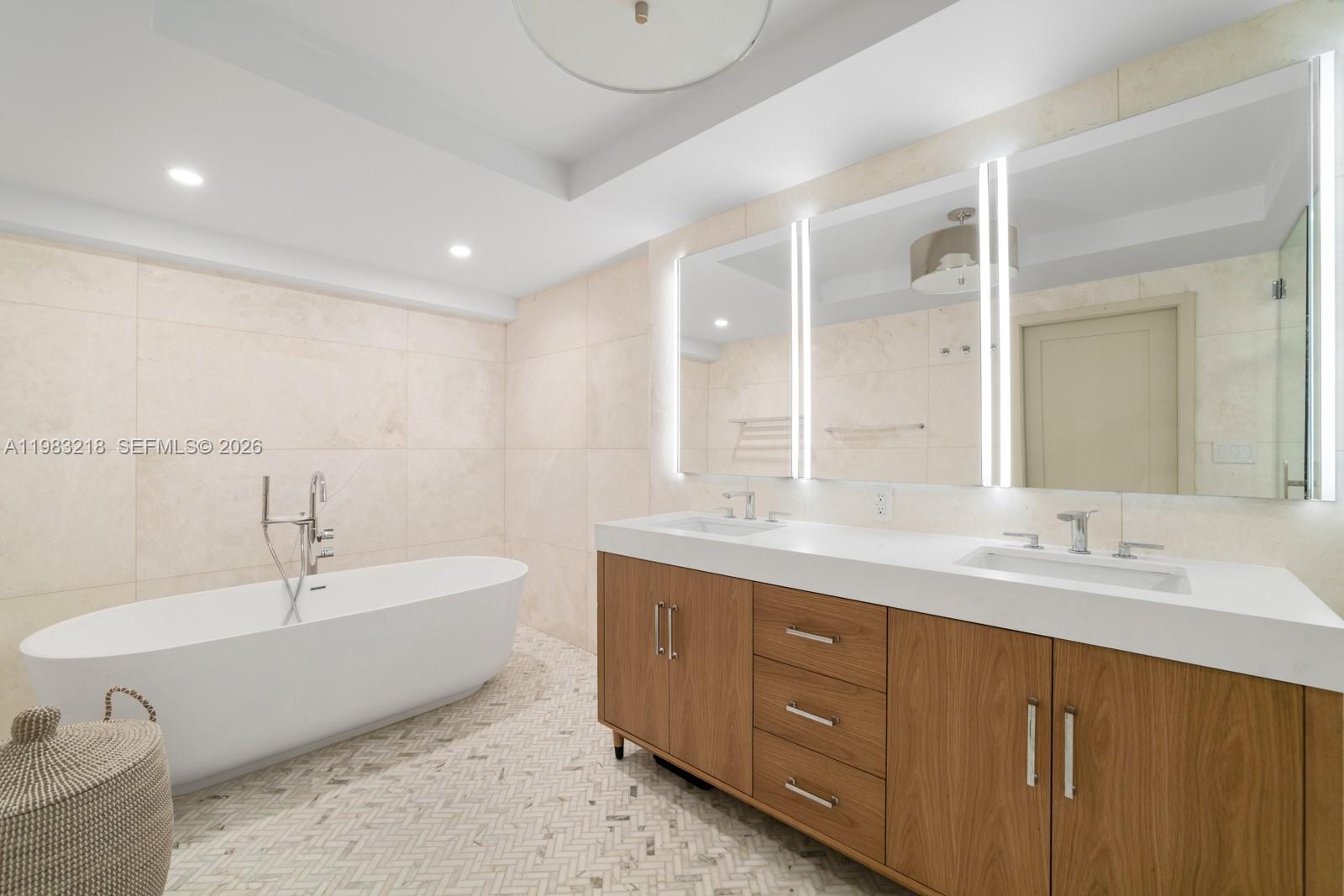 5600 COLLINS CONDO - Residential