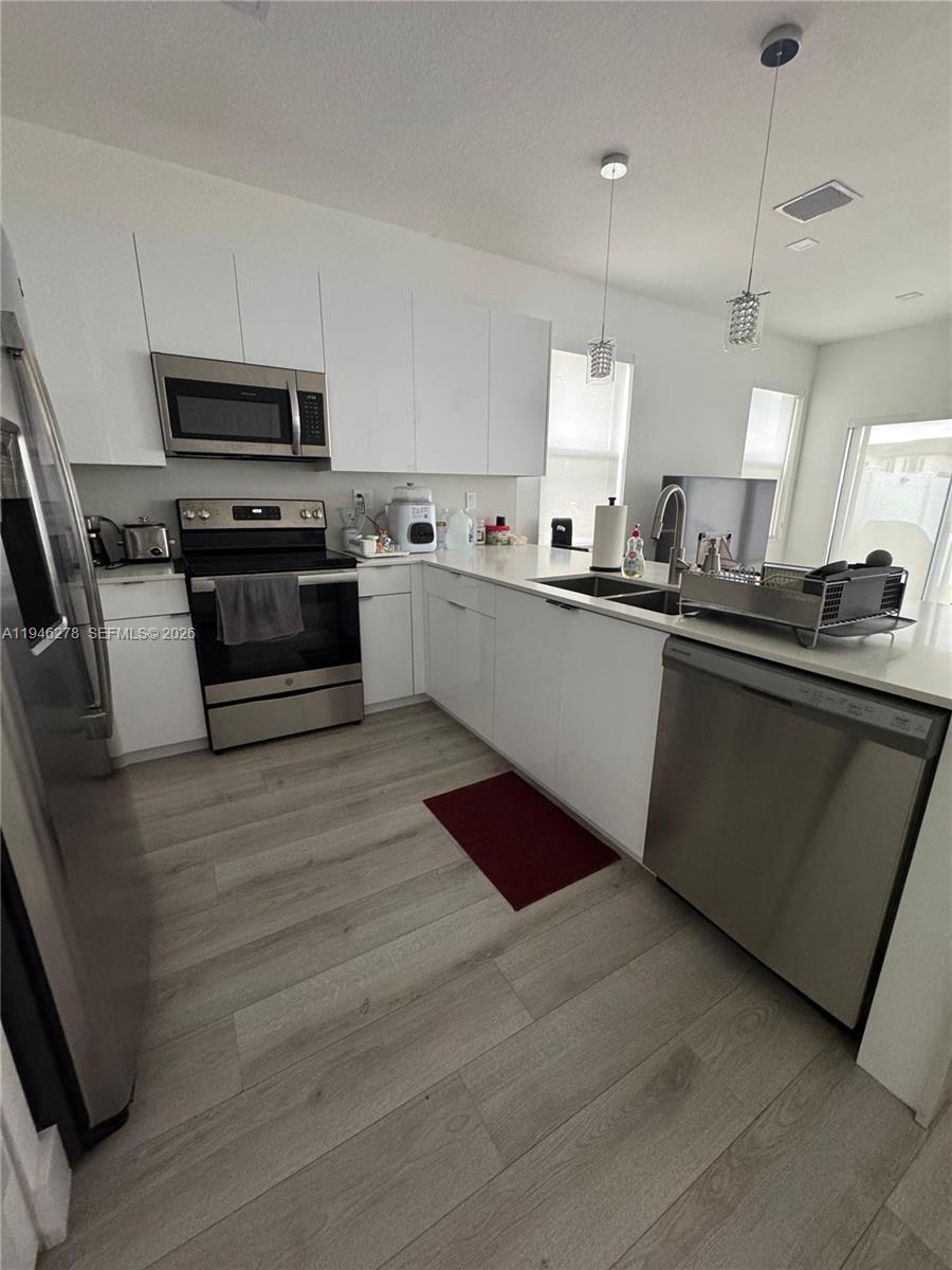 AQUABELLA NORTH REPLAT - Residential