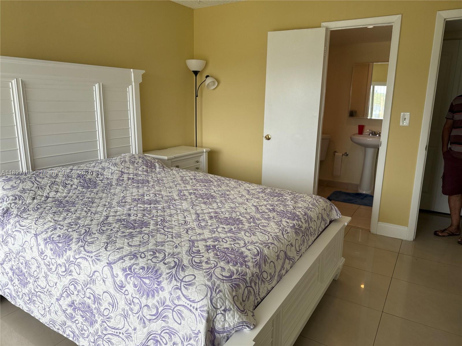 THE BEACH CLUB FONTAINEBL - Residential