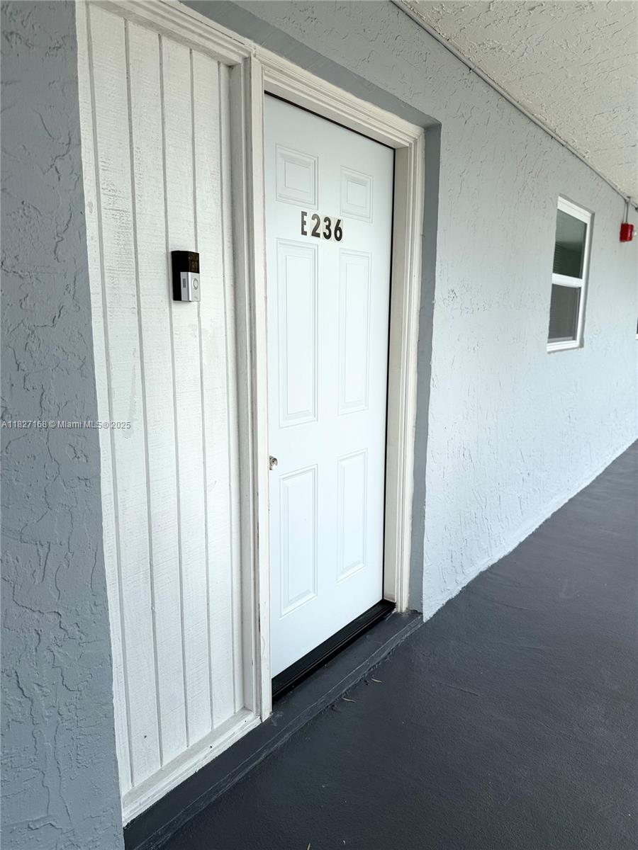 THE BEACH CLUB FONTAINEBL - Residential