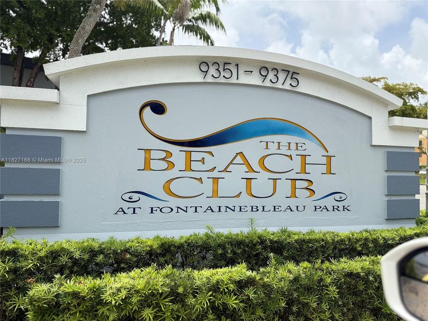 Beautiful condo townhome style featuring 2 Bed and 2.5 Bath, 2 assigned parking , hurricane shutters. Located in The Beach Club on Fontainebleau. Gated community with 24 hour security, lots of amenities including 3 tennis courts, 3 pools, gym, children’s playground, beach area by the lake and plenty of visitor parking. Close to shops, restaurants, and easy access to the highway.

          !!!!!  $5000, SELLER'S CONTRIBUTION TO CLOSING COSTS . !!!!