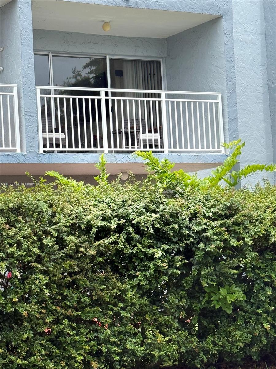 THE BEACH CLUB FONTAINEBL - Residential