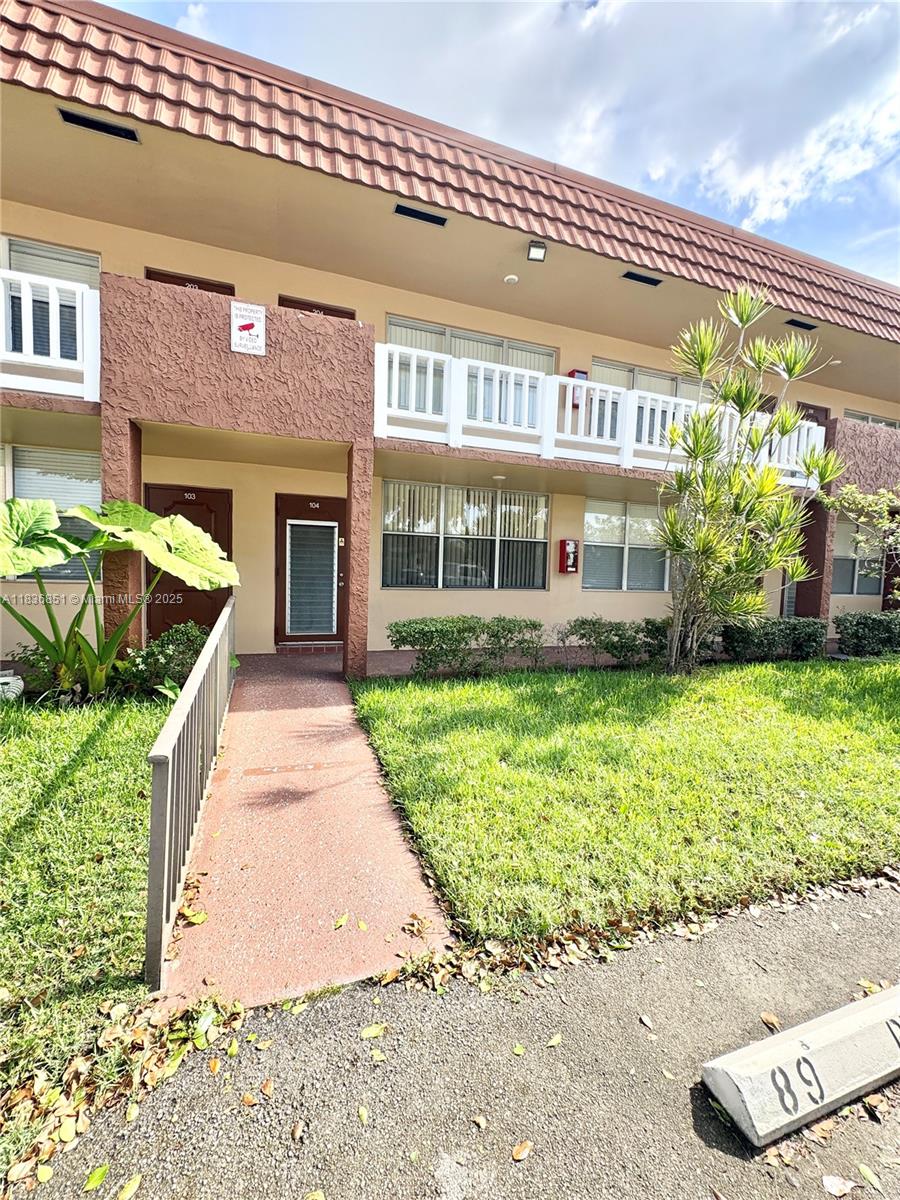 9021 Sunrise Lakes Blvd 104, Sunrise, FL, 33322/$75,000 1 9021 Sunrise Lakes Blvd 104