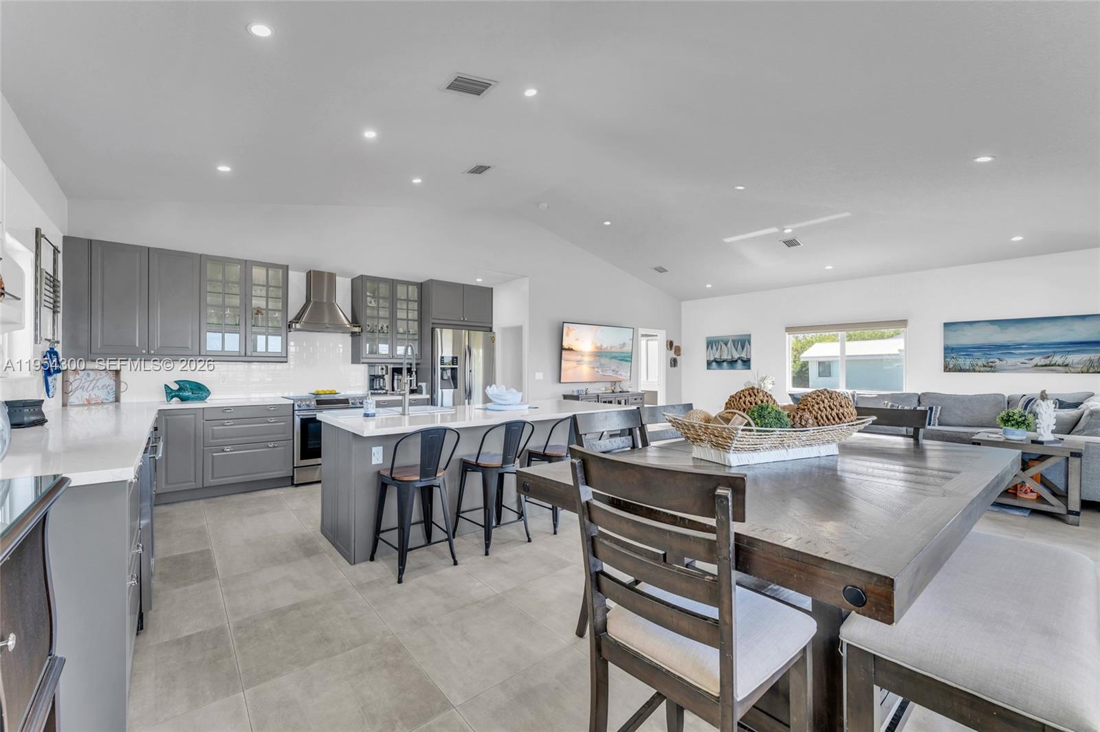 KEY LARGO BEACH - Residential