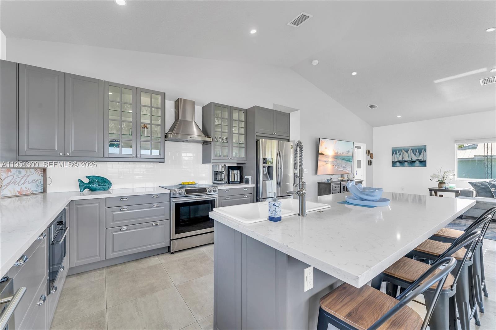 KEY LARGO BEACH - Residential