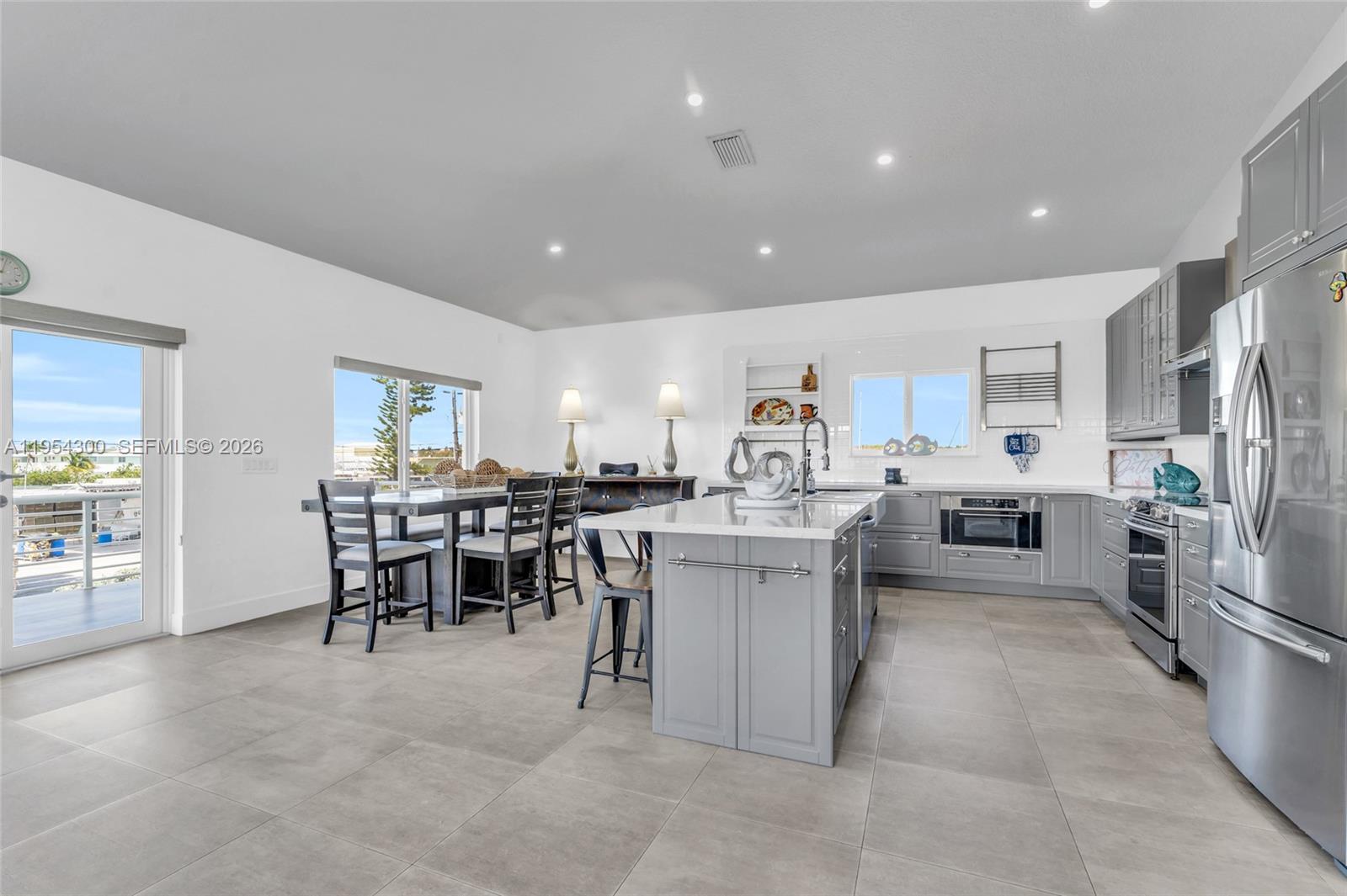 KEY LARGO BEACH - Residential