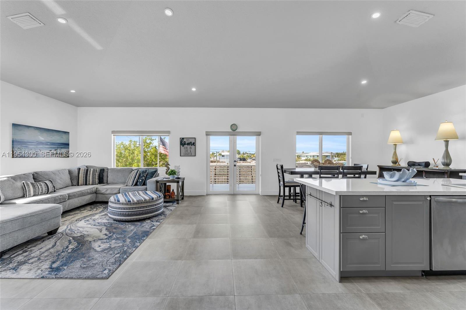 KEY LARGO BEACH - Residential