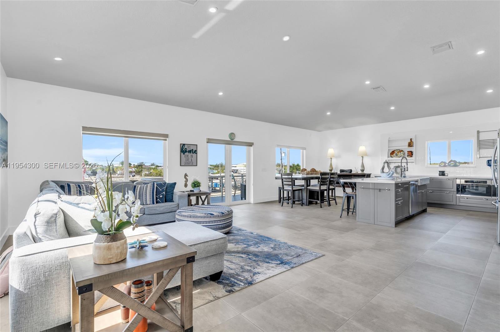 KEY LARGO BEACH - Residential