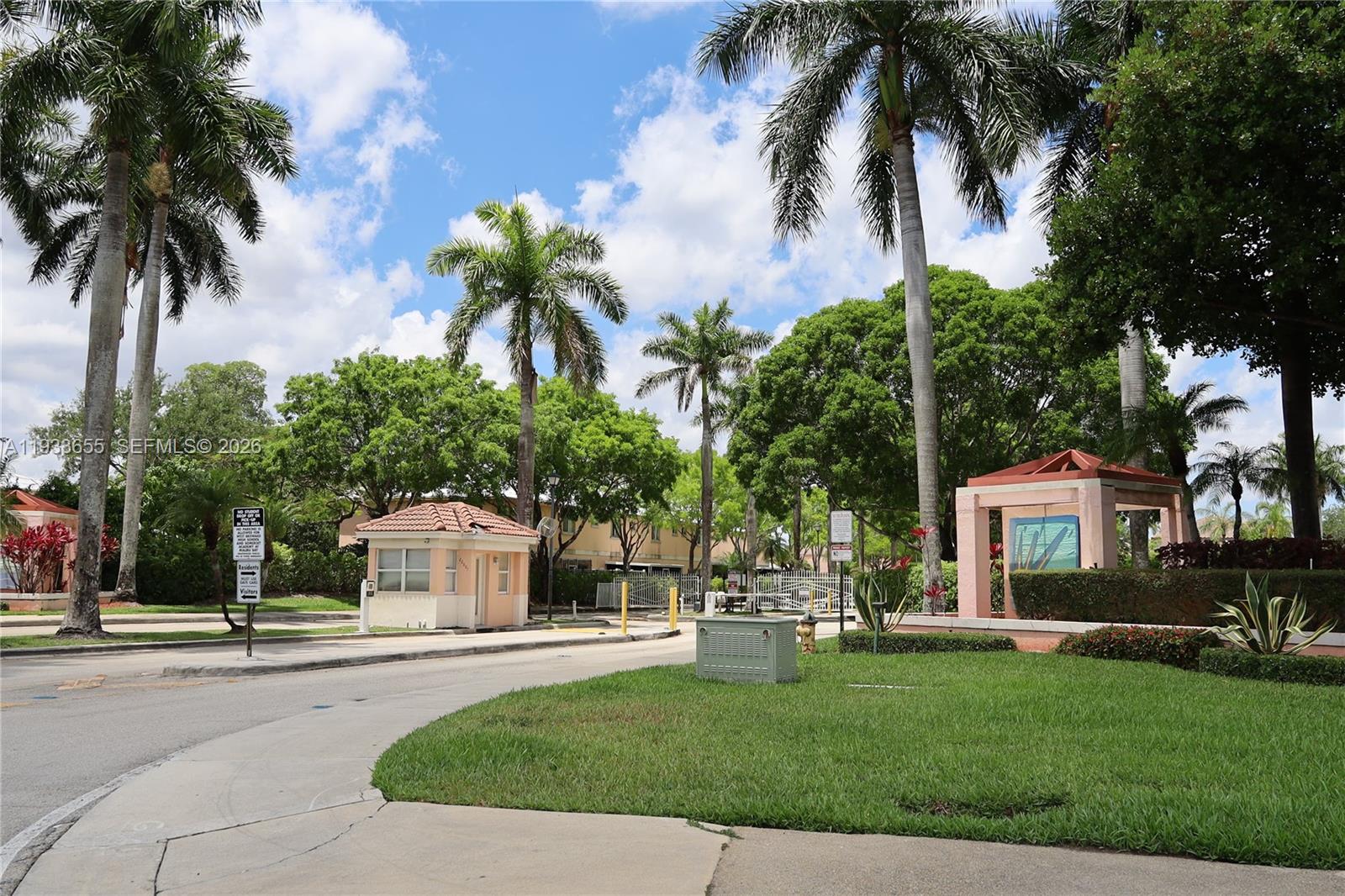 CHAPEL TRAIL II - Residential