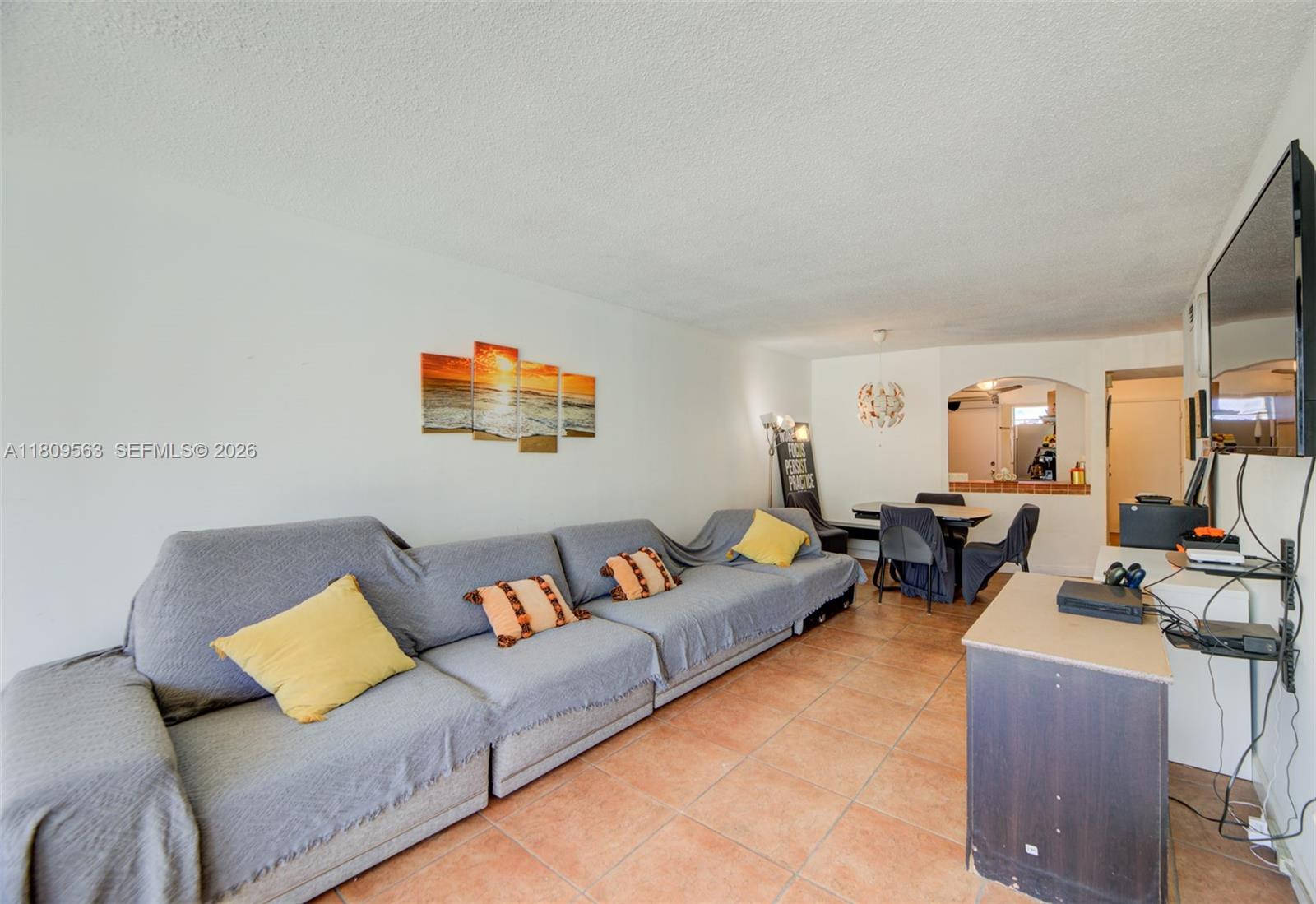 JADE WINDS GROUP - - Residential