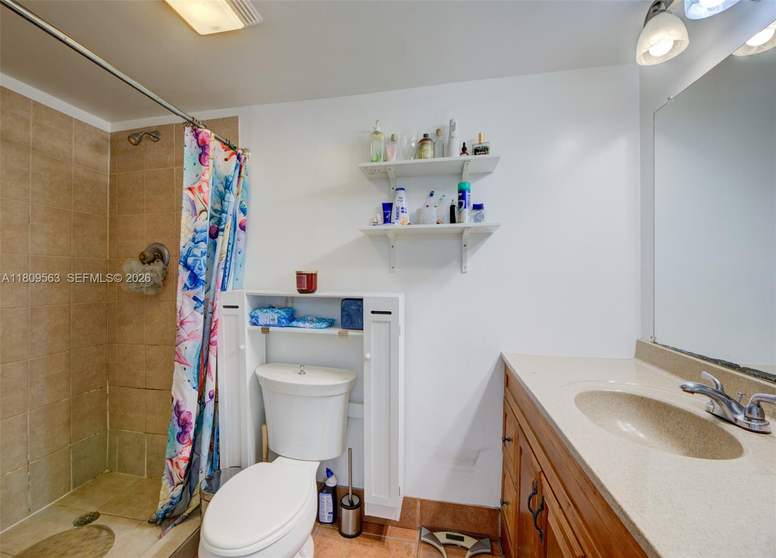 JADE WINDS GROUP - - Residential