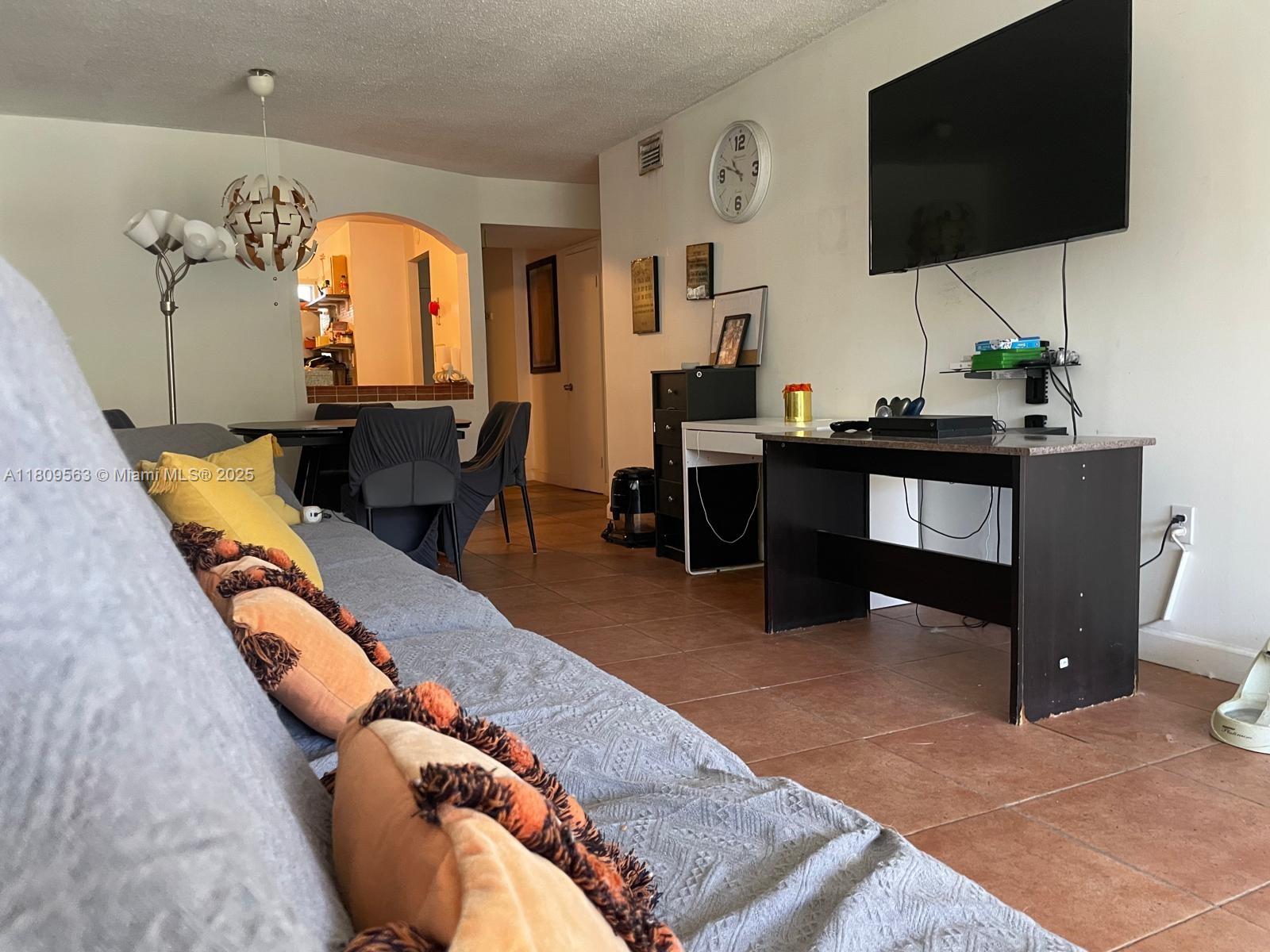 JADE WINDS GROUP - - Residential