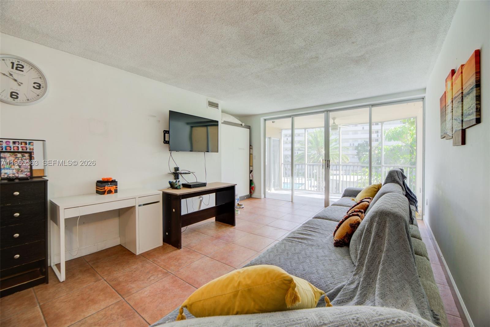 JADE WINDS GROUP - - Residential