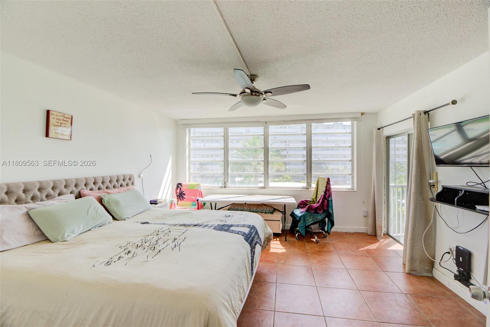 JADE WINDS GROUP - - Residential