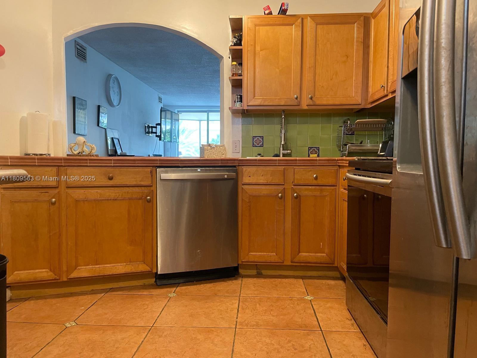 JADE WINDS GROUP - - Residential