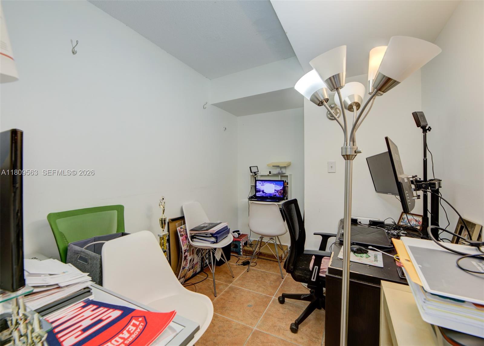 JADE WINDS GROUP - - Residential