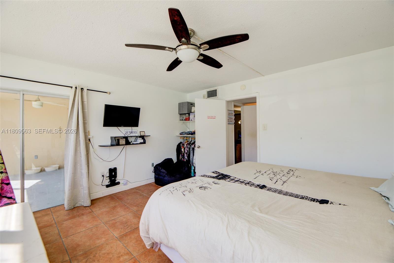 JADE WINDS GROUP - - Residential