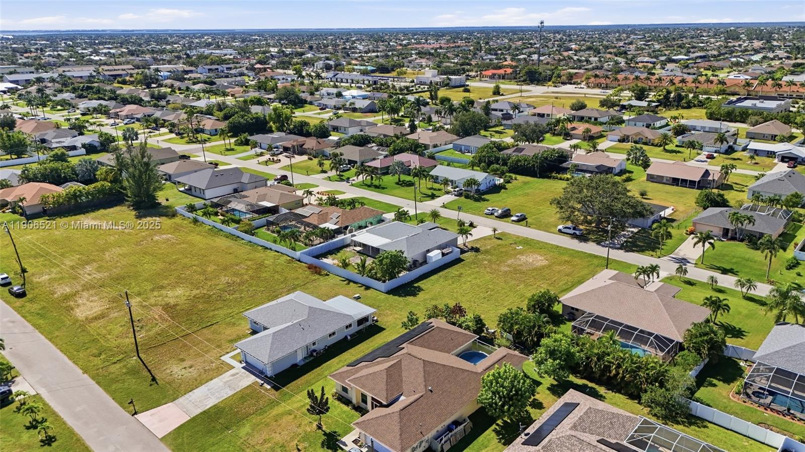 CAPE CORAL - Residential