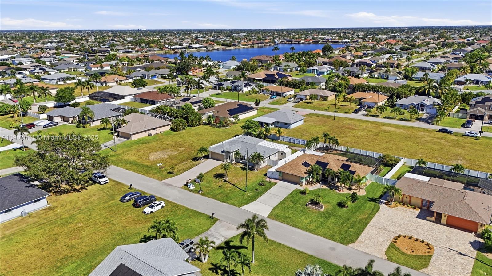 CAPE CORAL - Residential