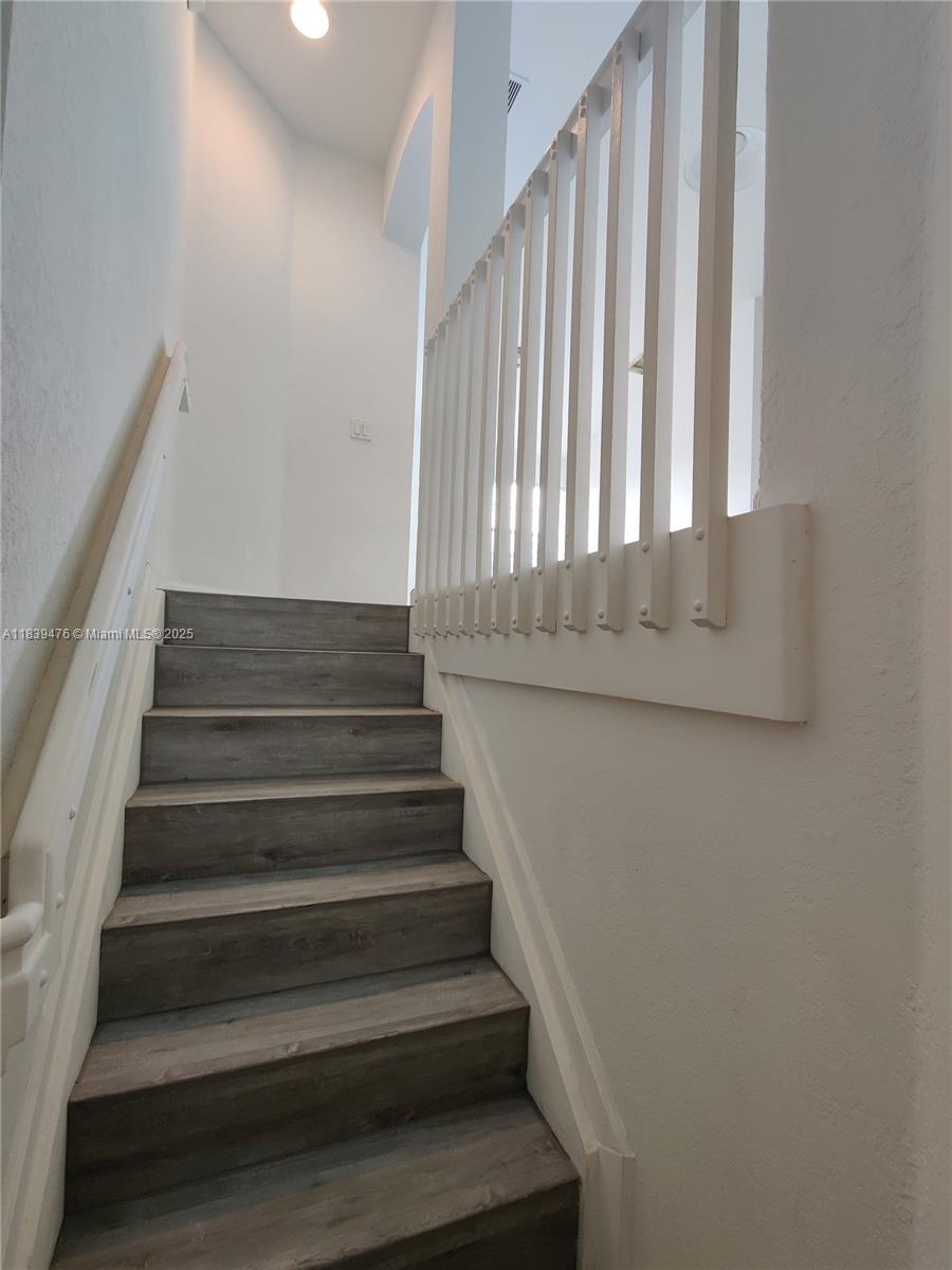 3211 Laurel Ridge Cir 3211