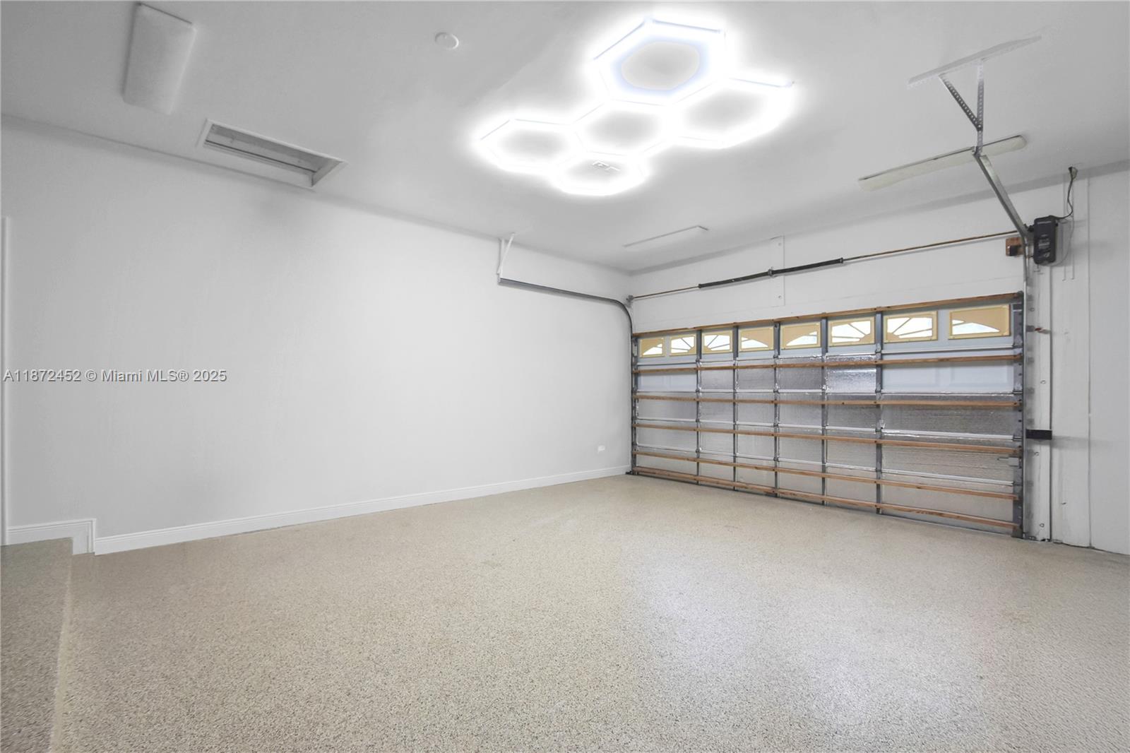 WINDMILL RANCHES ESTATES - Residential