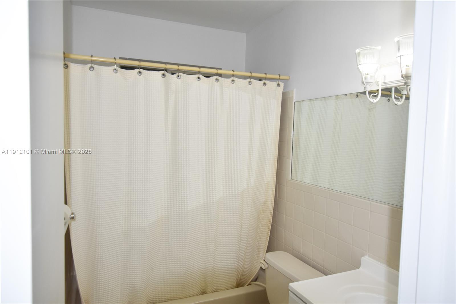 EAST SHENANDOAH - Residential Lease