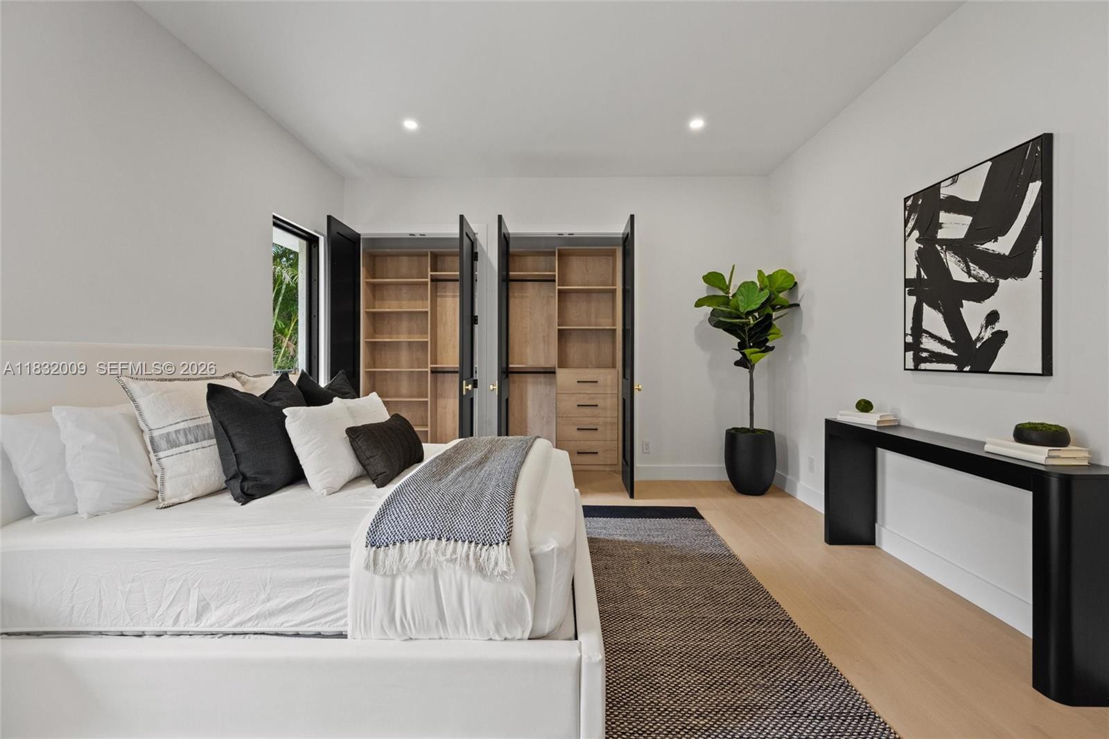 BREAKERS WEST - Residential