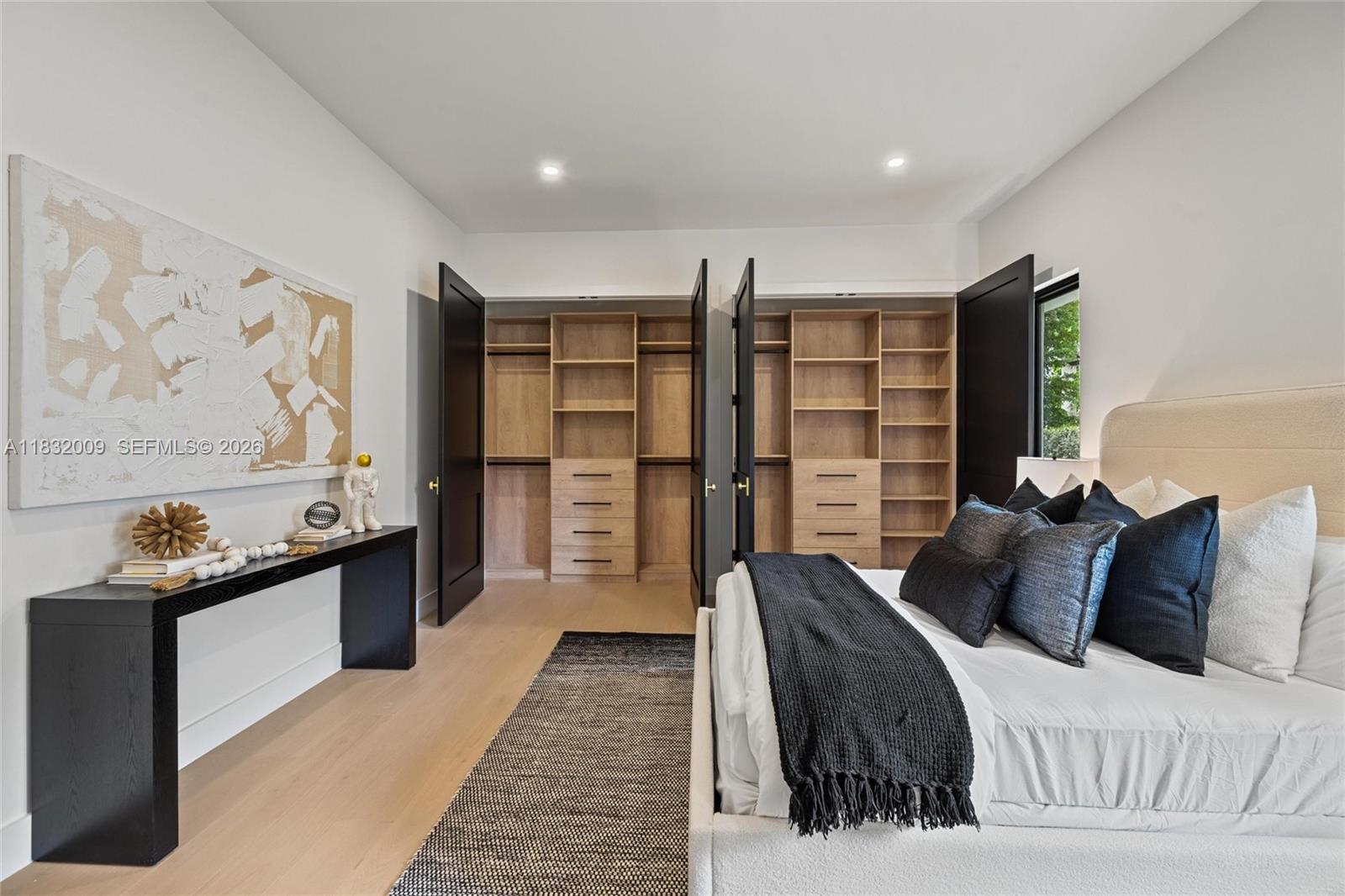 BREAKERS WEST - Residential