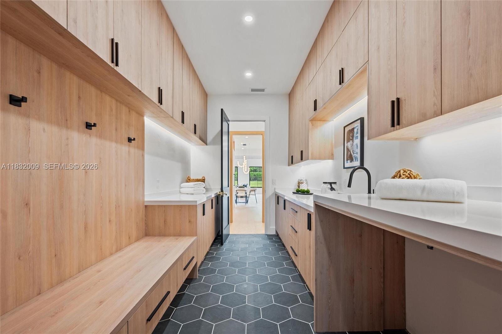 BREAKERS WEST - Residential