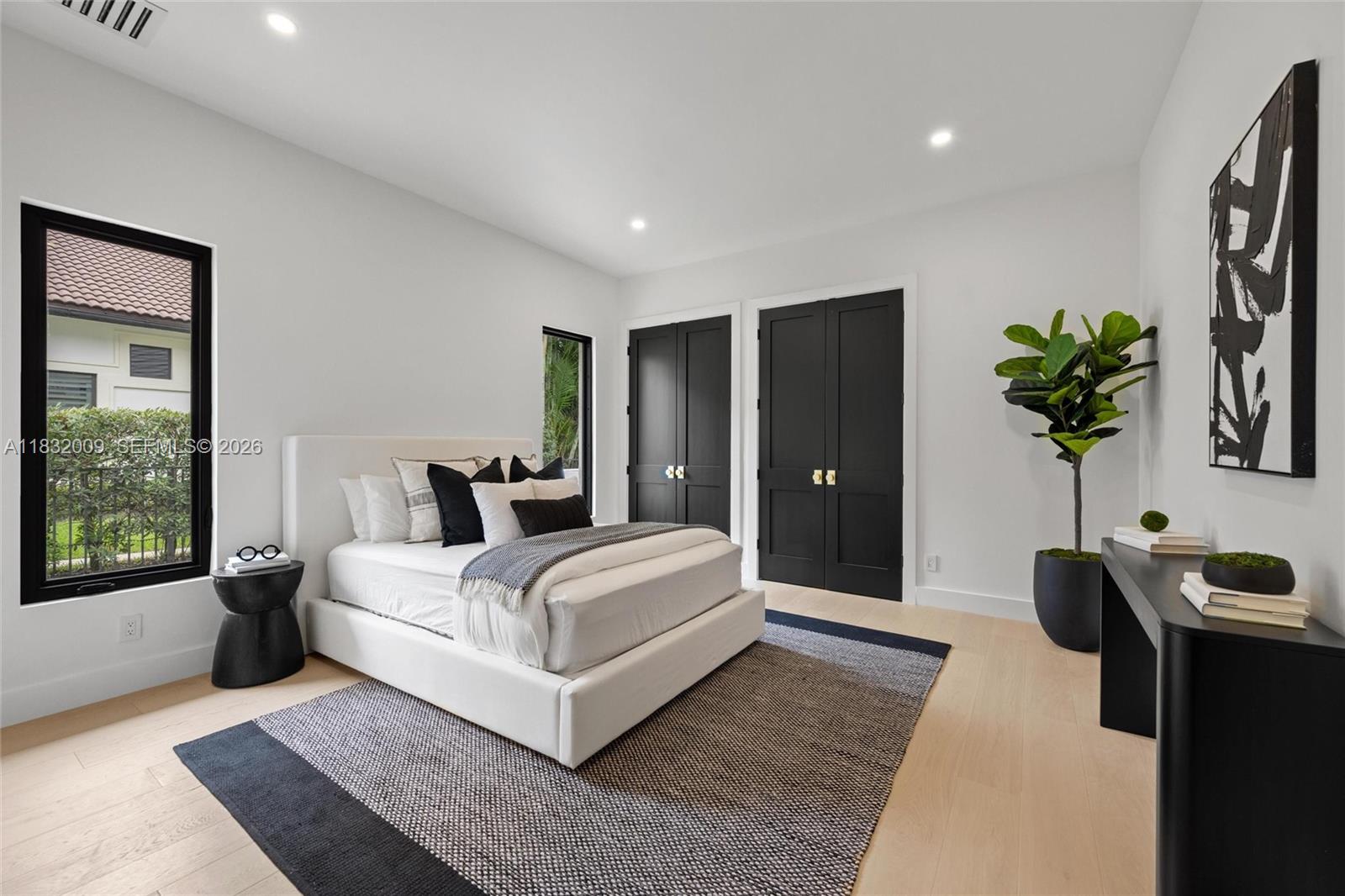 BREAKERS WEST - Residential