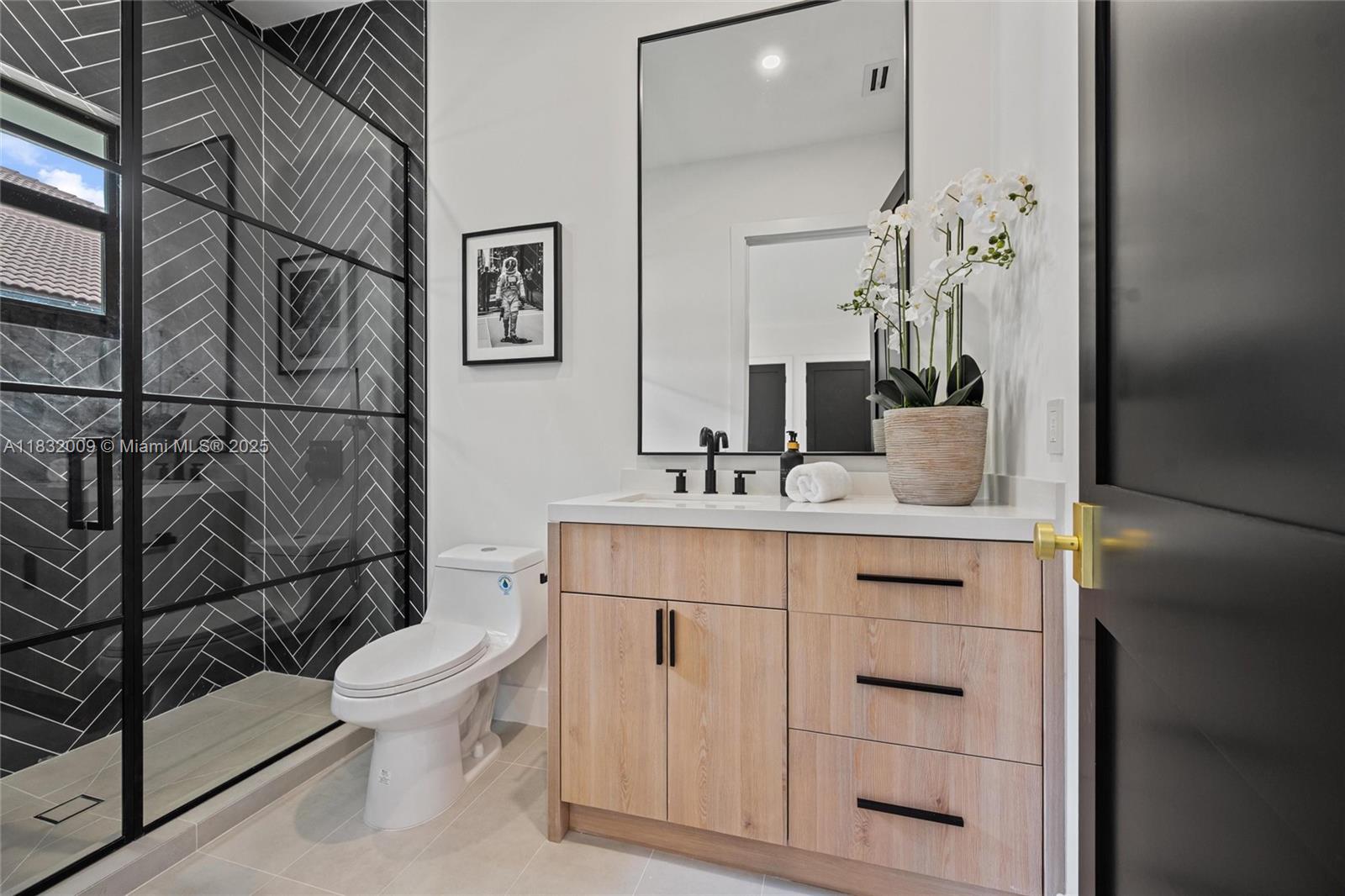 BREAKERS WEST - Residential