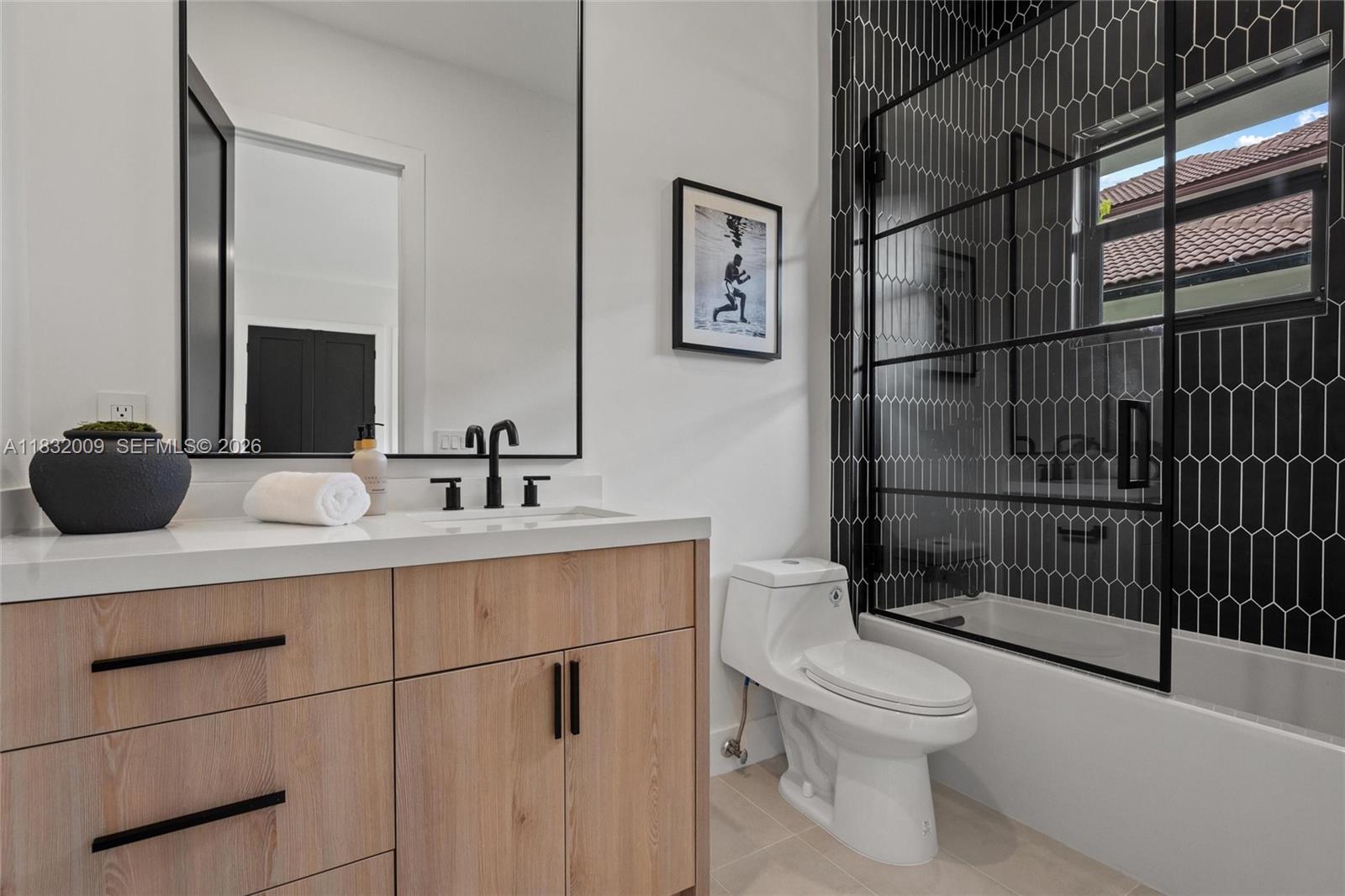 BREAKERS WEST - Residential