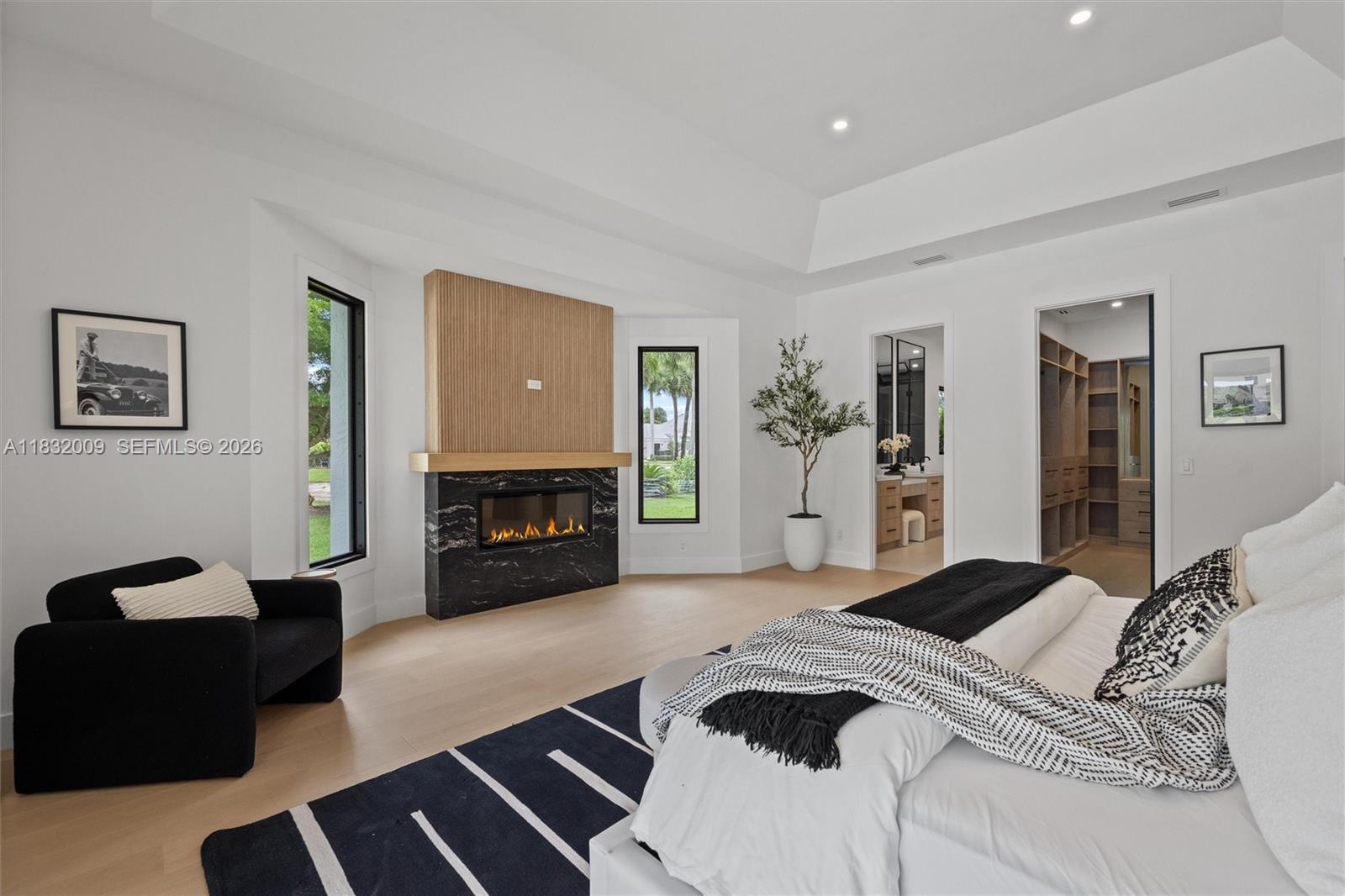 BREAKERS WEST - Residential