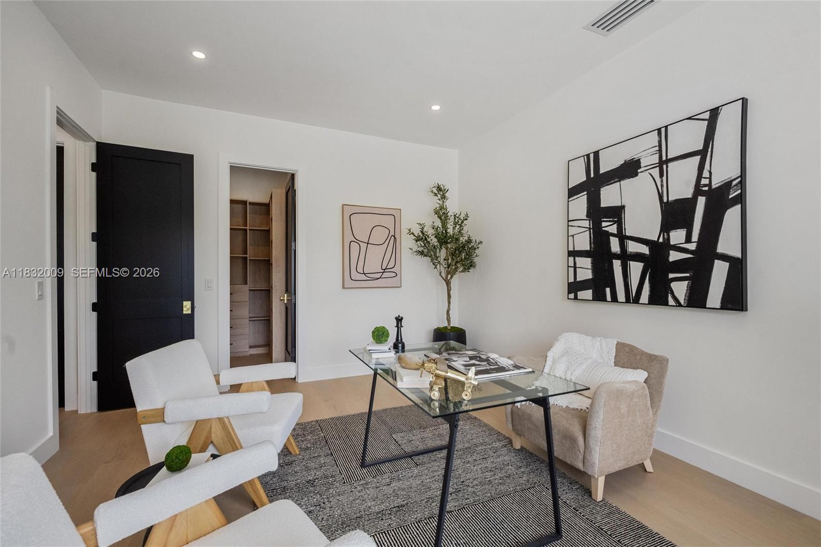 BREAKERS WEST - Residential