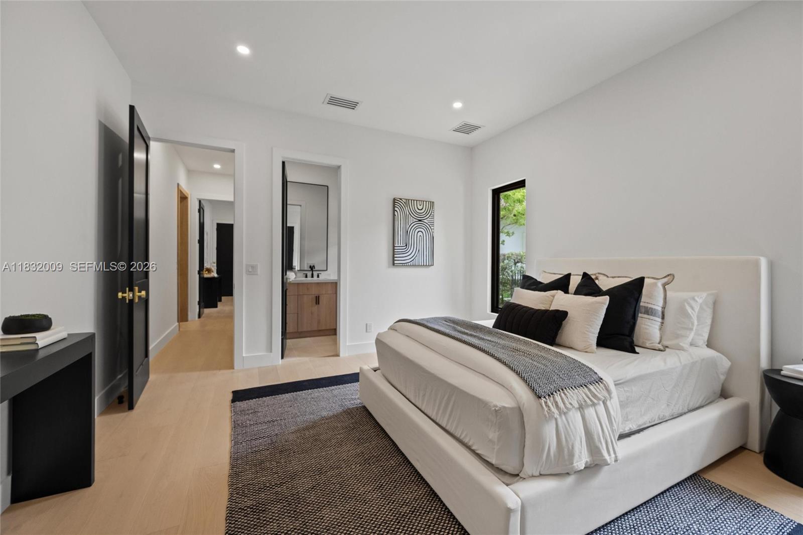 BREAKERS WEST - Residential