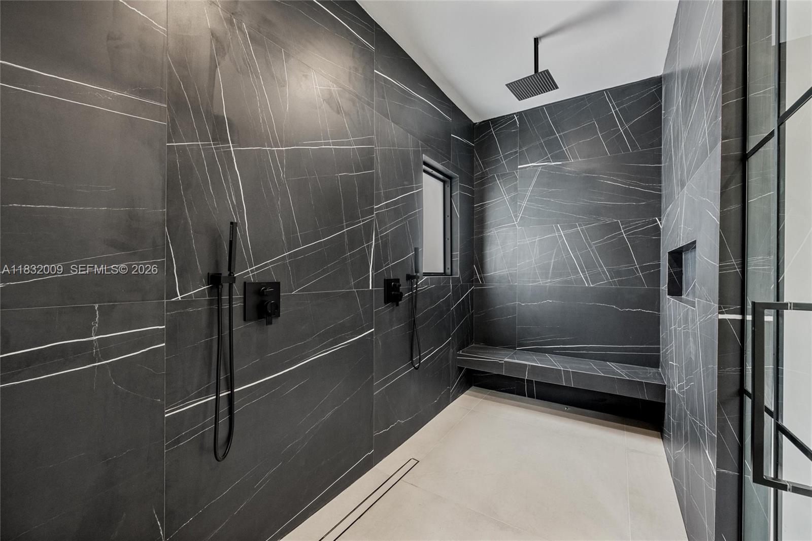 BREAKERS WEST - Residential