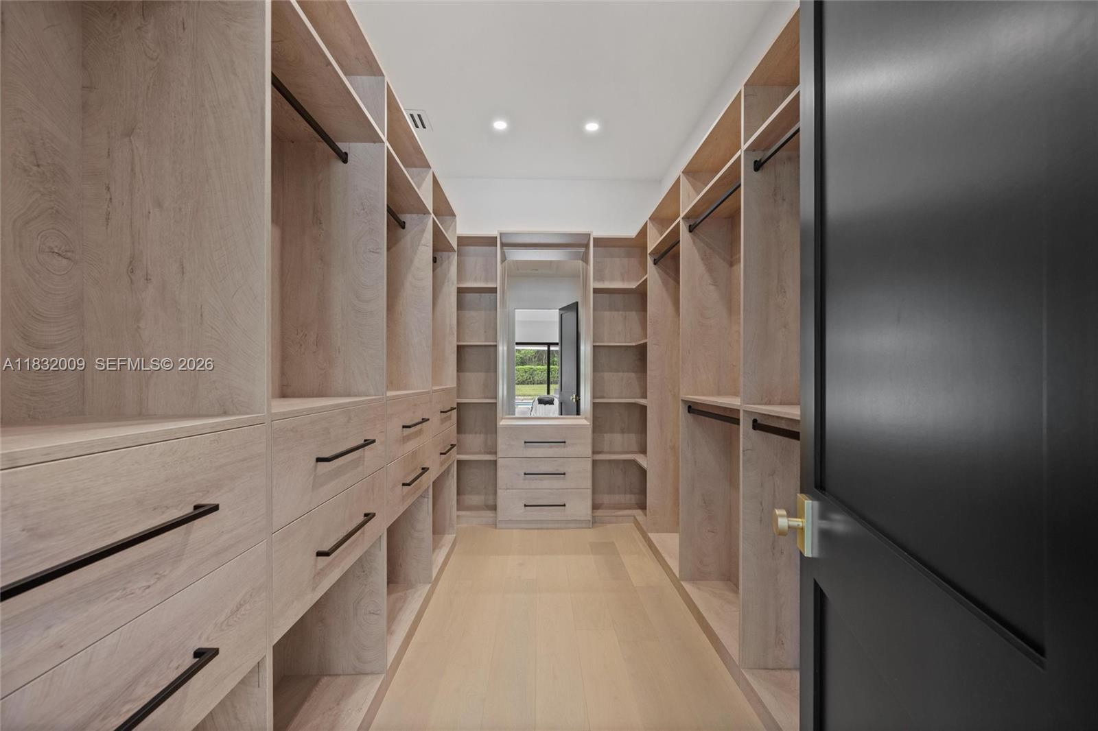 BREAKERS WEST - Residential