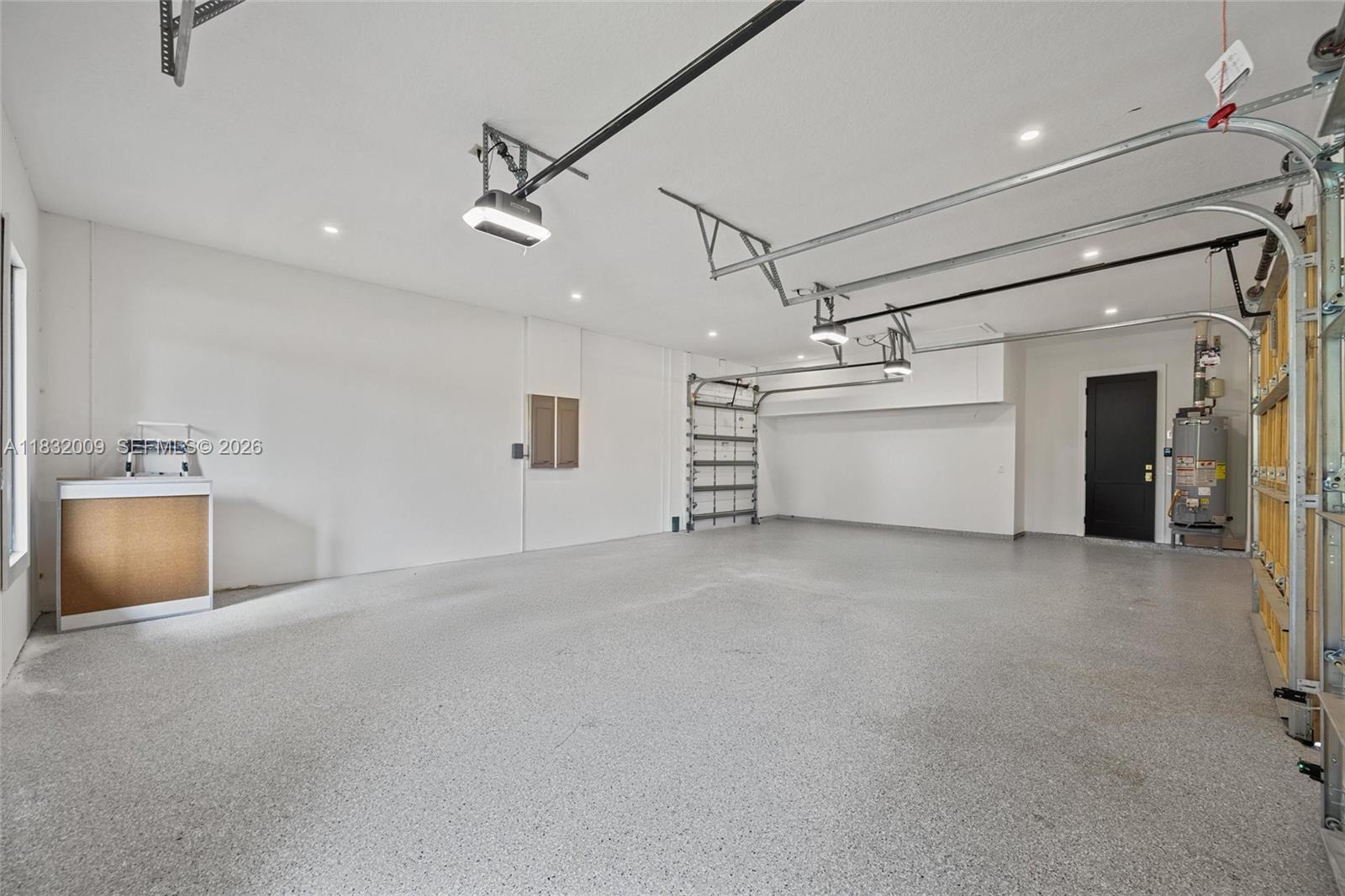 BREAKERS WEST - Residential