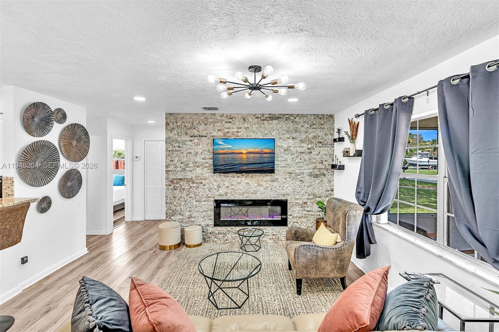 AVON HEIGHTS - Residential