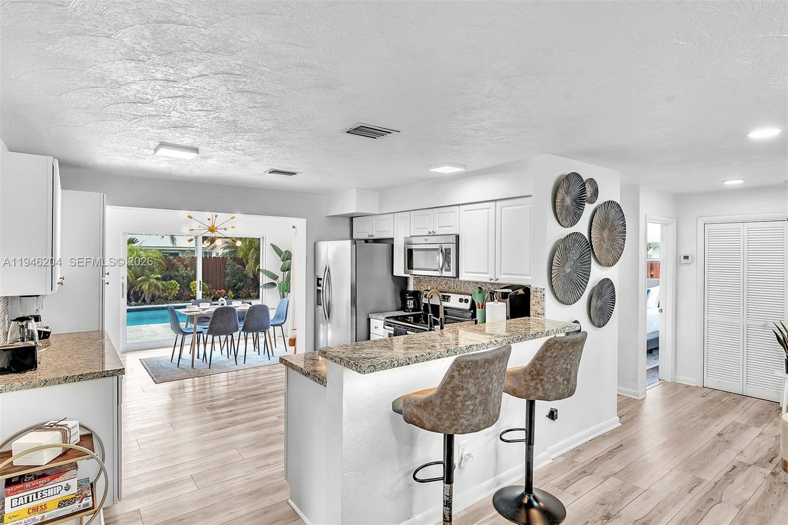 AVON HEIGHTS - Residential