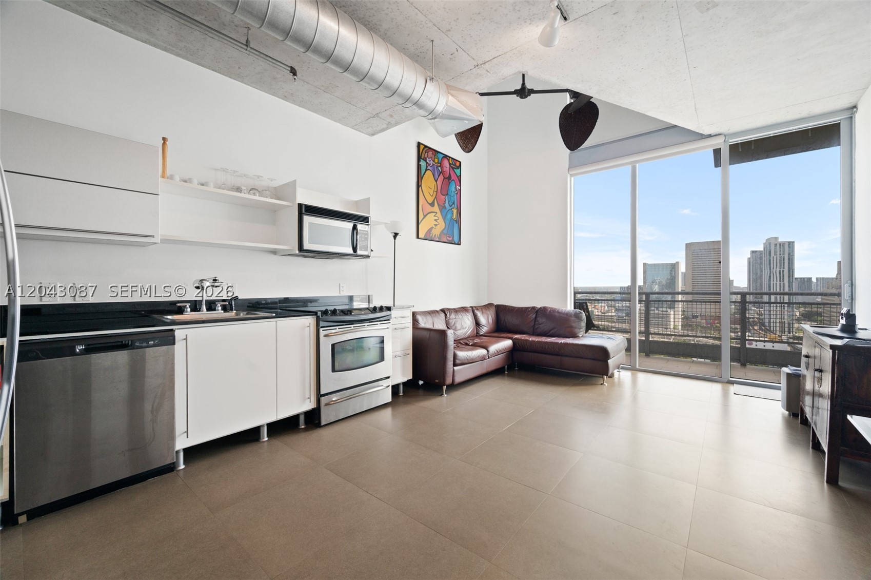 690 SW 1 Ct 2703