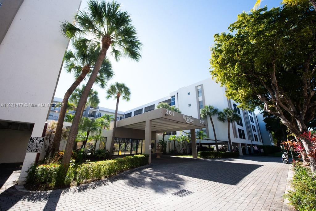 LE CARTIER CONDO - Residential