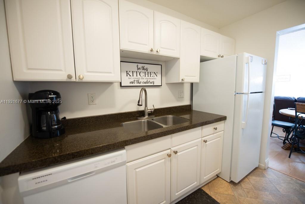 LE CARTIER CONDO - Residential