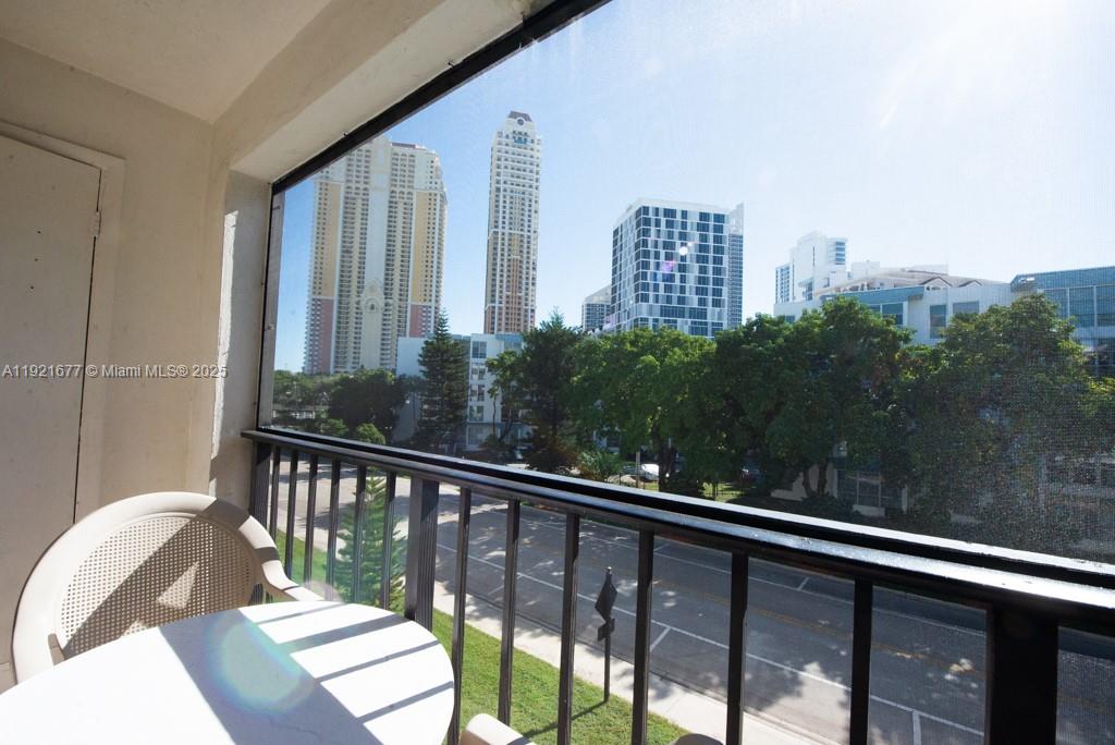 LE CARTIER CONDO - Residential