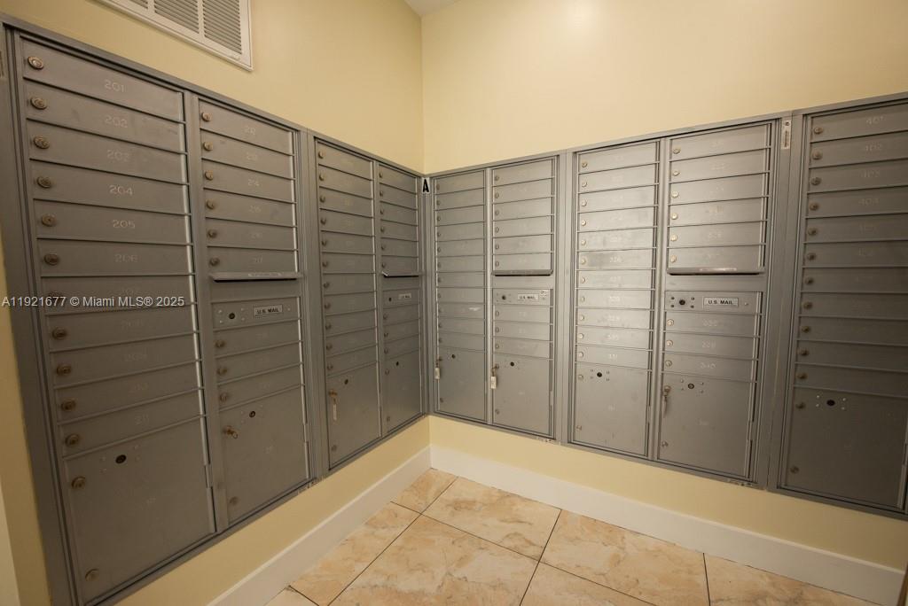 LE CARTIER CONDO - Residential