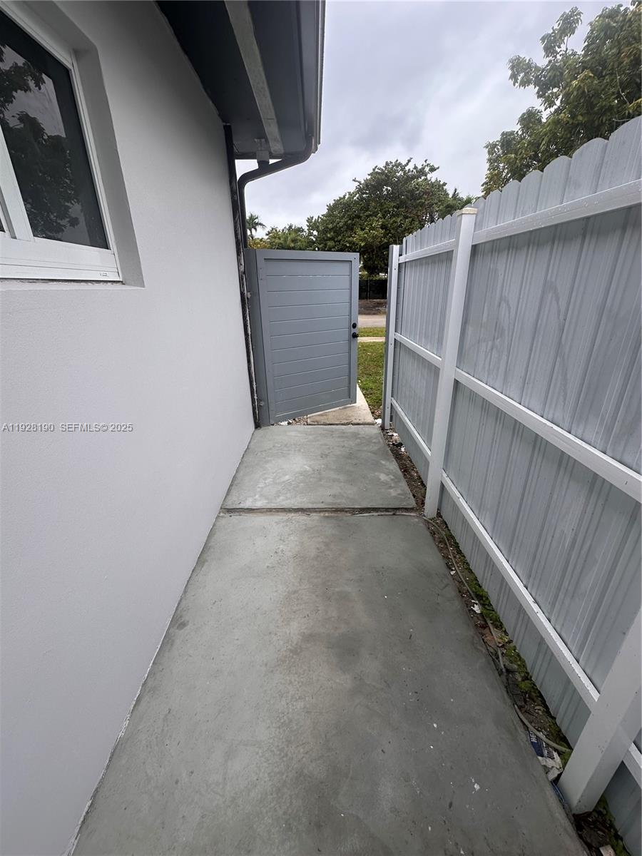 CUTLER RIDGE SEC 4 - Residential Lease