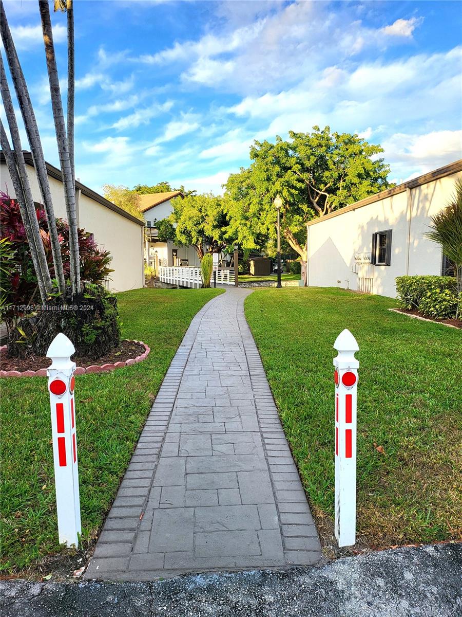 TRELLISES 4B CONDO - Residential