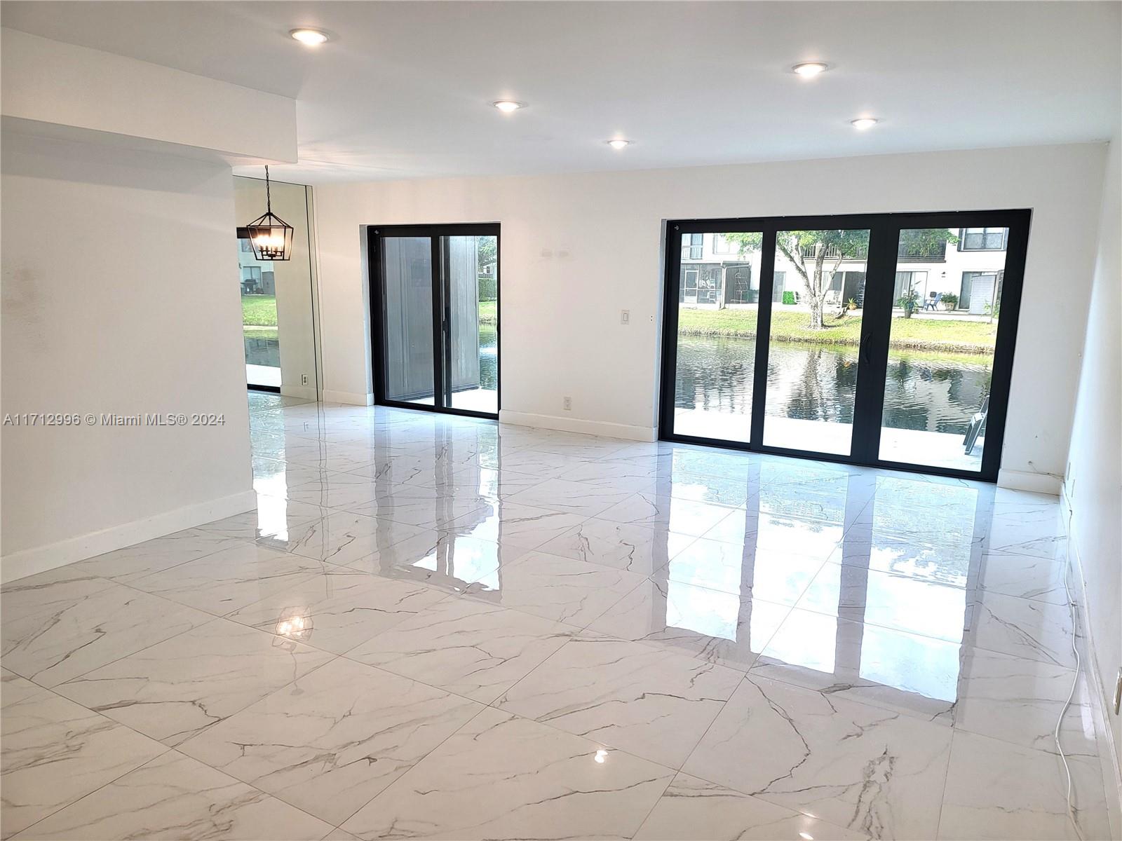 TRELLISES 4B CONDO - Residential