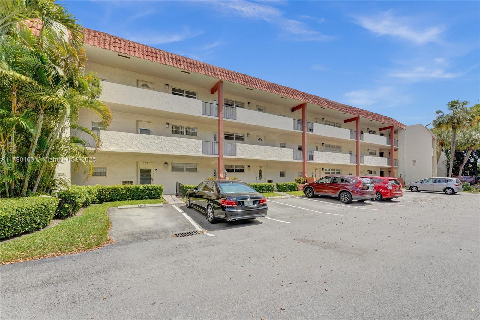 Rental Property at 830 S Hollybrook Dr 310, Pembroke Pines, Miami-Dade County, Florida - Bedrooms: 2 
Bathrooms: 2  - $2,480 MO.