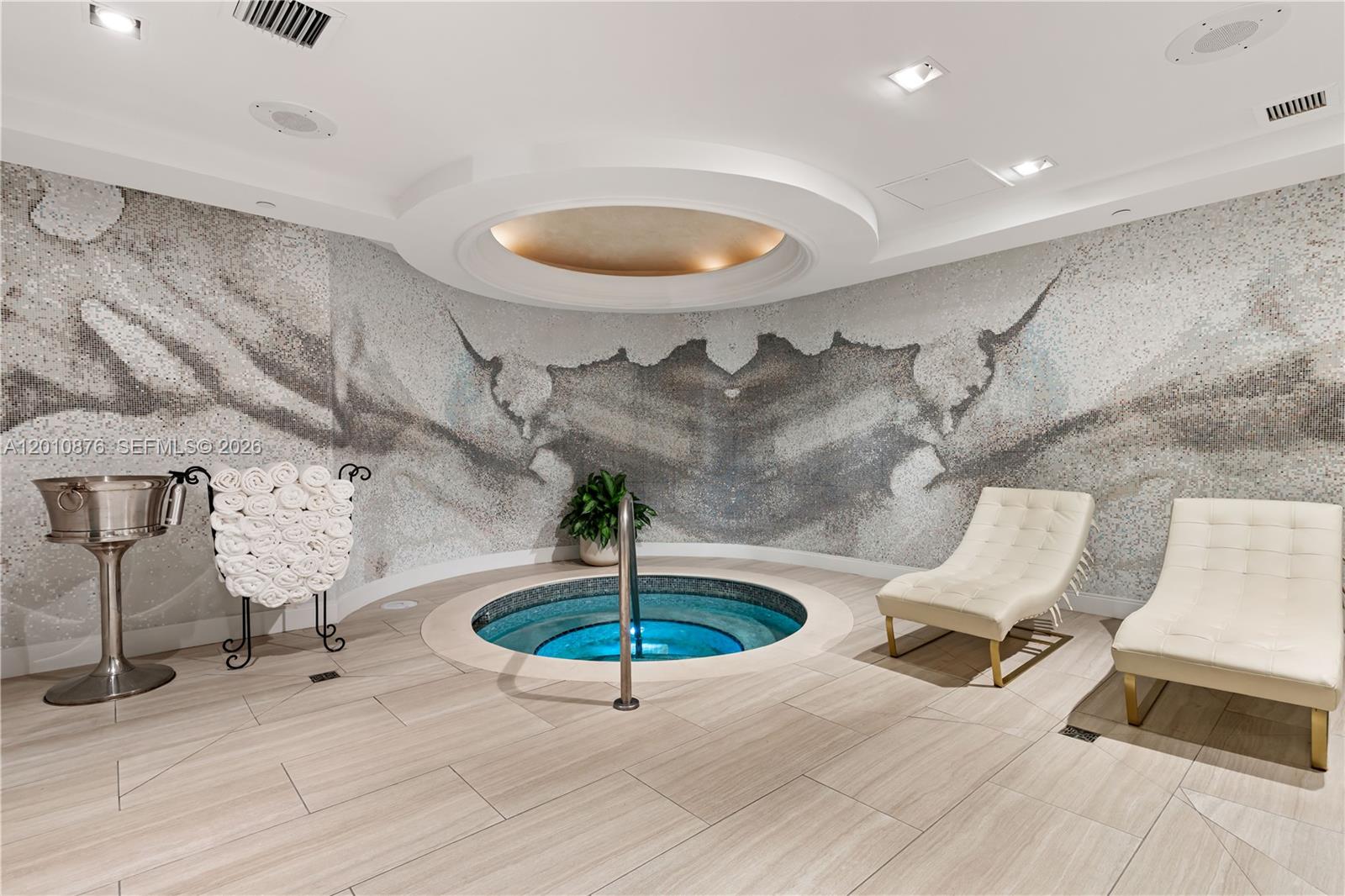TURNBERRY OCEAN COLONY - Residential